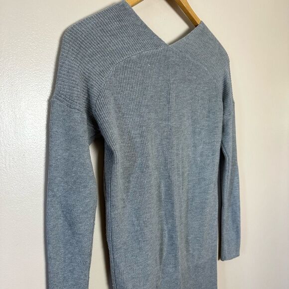 CLEARANCE! Gray WHBM Ribbed V-Neck Tunic Sweater Size XS EUC - Picture 4 of 5
